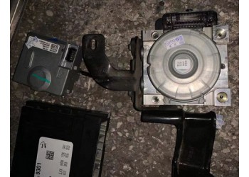 凱迪拉克19款XTS ABS泵 機腳膠 氧傳感器 冷疑器