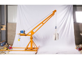 農村房子的吊機廠家-家用微型吊機價格-東弘起重