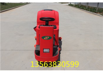 騰陽駕駛式洗地機(jī)的正確保養(yǎng)方法