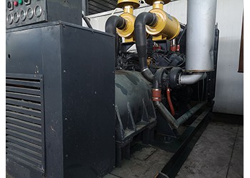轉(zhuǎn)售六百千瓦二手柴油發(fā)電機(jī)組供應(yīng) 機(jī)器