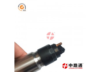 雷諾370挖機共軌噴油器 0 445 110 190