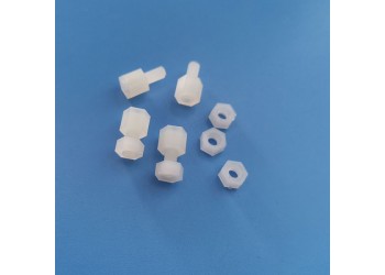 龍三供應 尼龍六角隔離柱M3*5mm+6本色