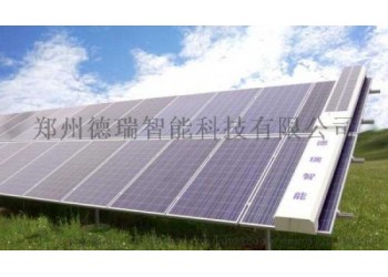光伏組件怎么選擇自動清掃機(jī)器人運(yùn)維，德瑞智能光伏清掃機(jī)器人