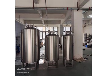 金昌市康之興密封儲酒罐大型立式儲酒罐鑄造品質量大從優(yōu)廠家直供