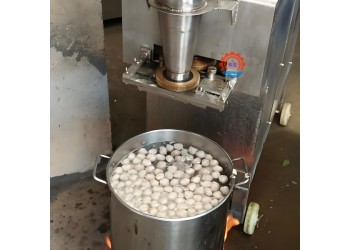 香菇貢丸丸子機撒尿牛丸加工設備獅子頭丸子機