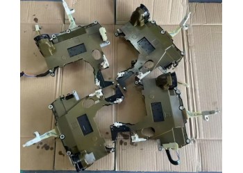 寶馬8X51 8X60波箱電腦 機(jī)油散熱器 半軸 機(jī)腳膠